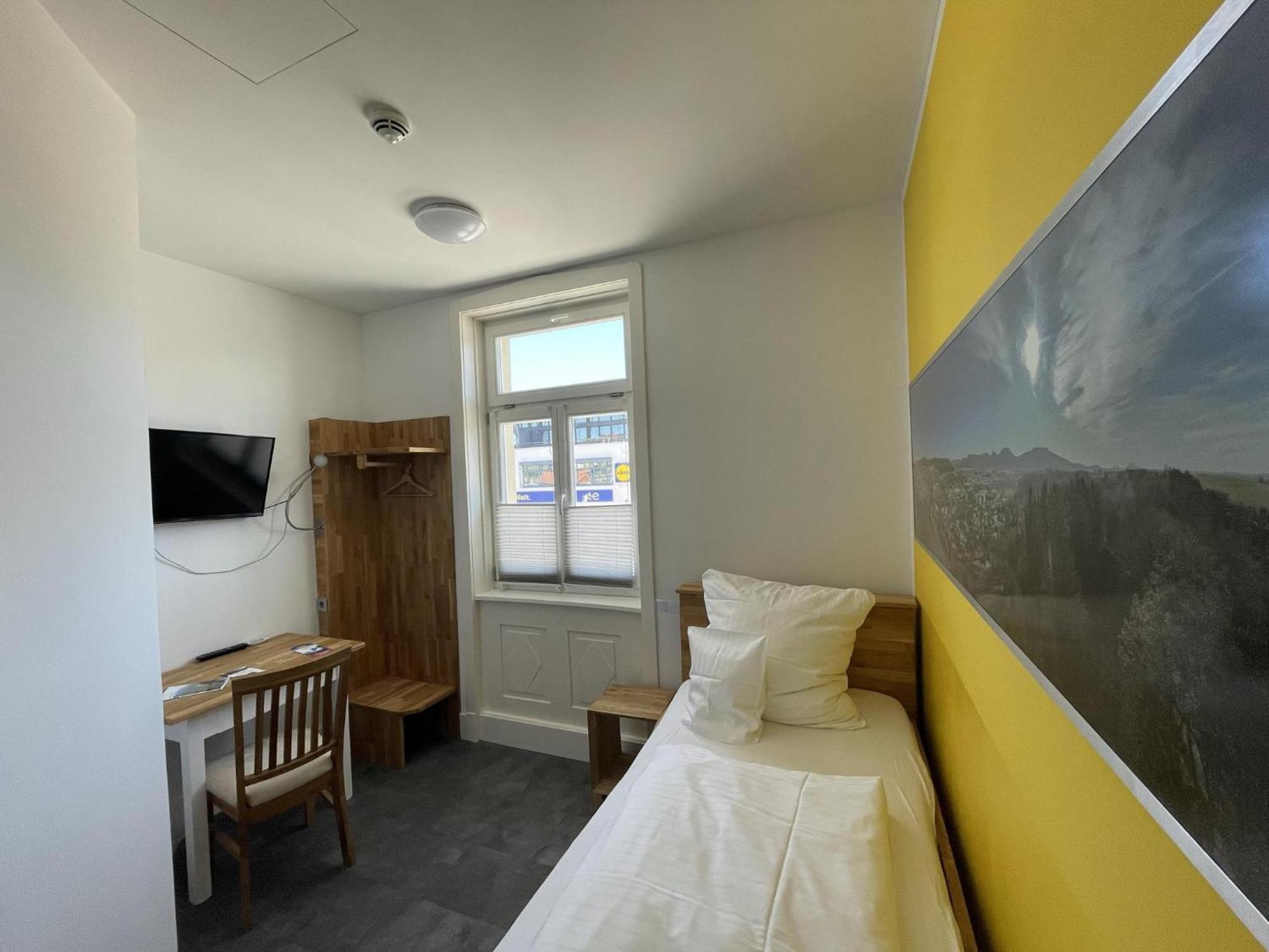 Hotel Bahnhof 3*