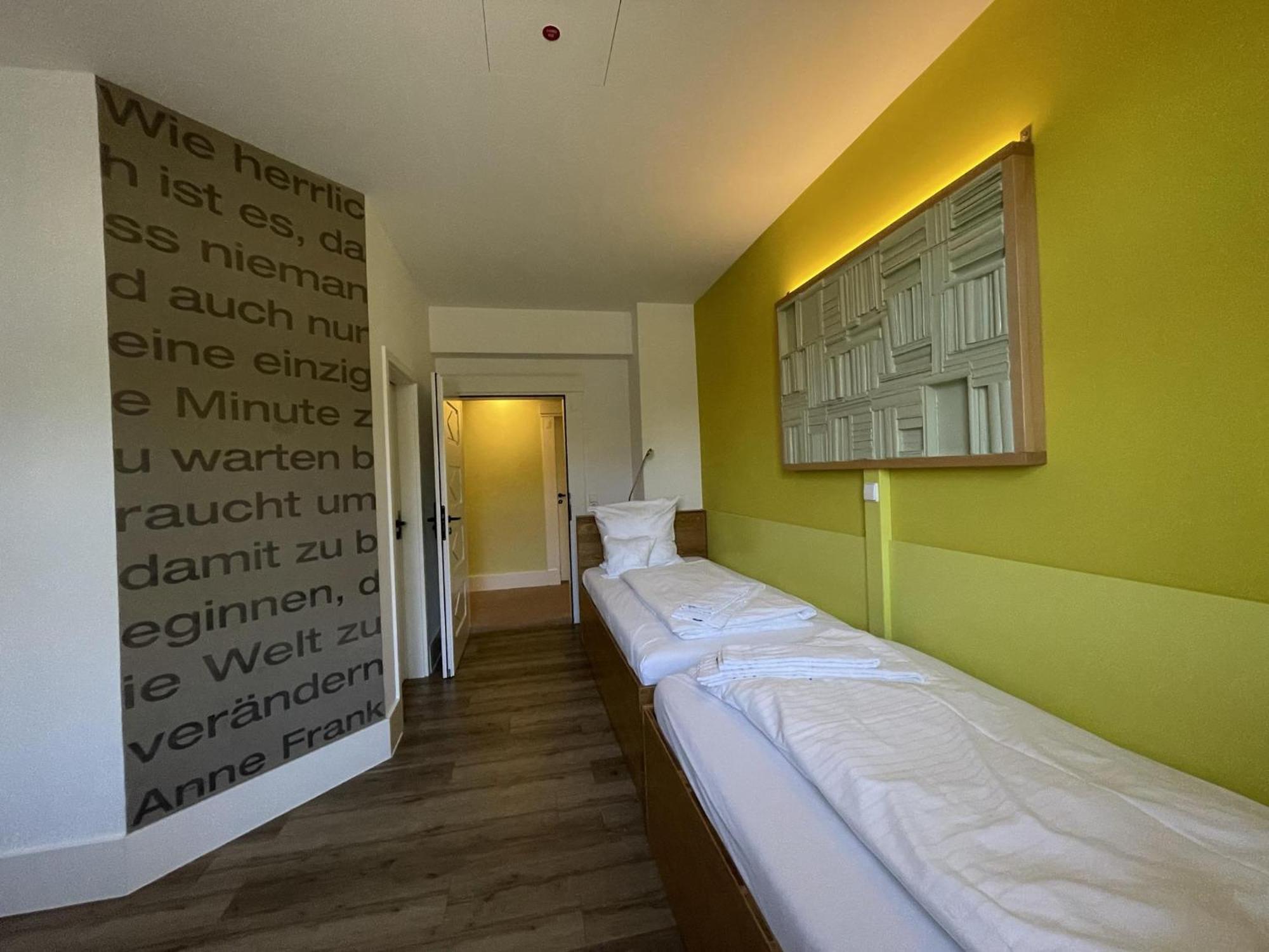 Hotel Bahnhof 3*